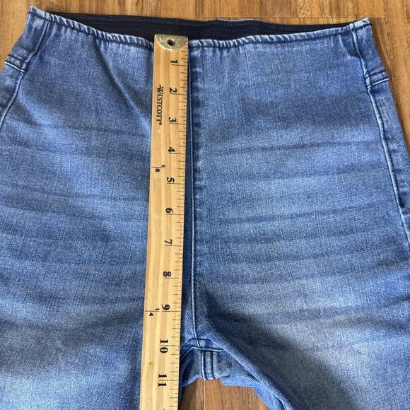 No Boundaries Pull On Flare Women's:Juniors size 1 Medium Wash Blue Denim Jeans - Picture 4 of 6